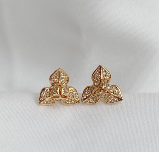 Romdoul Flower Earrings Gold