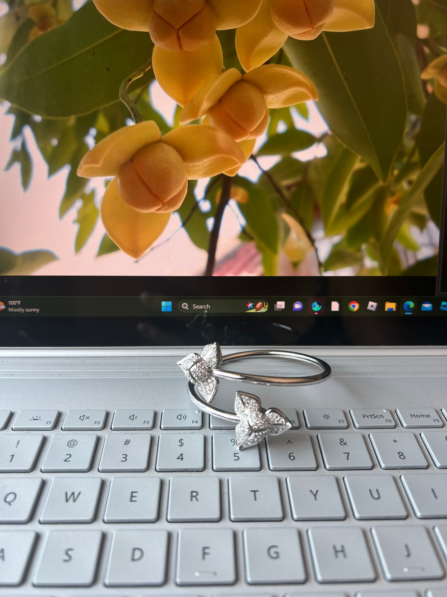 Romdoul Flower Bangle